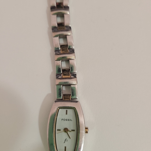 FOSSIL Wristwatch, Two-toned Vintage,Elegant, Simple Chic, Classic time piece - Picture 4 of 10